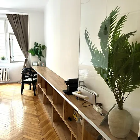 Romantic Old Town Centre *