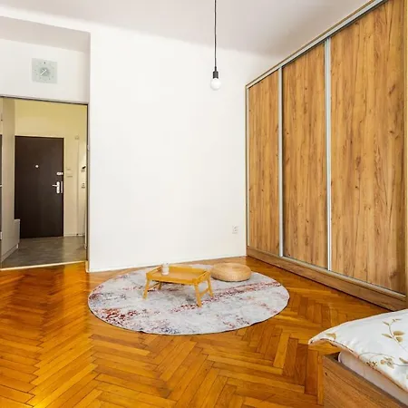 Romantic Old Town Centre *